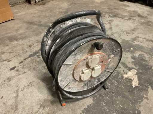 230V 3-Way Cable Reel