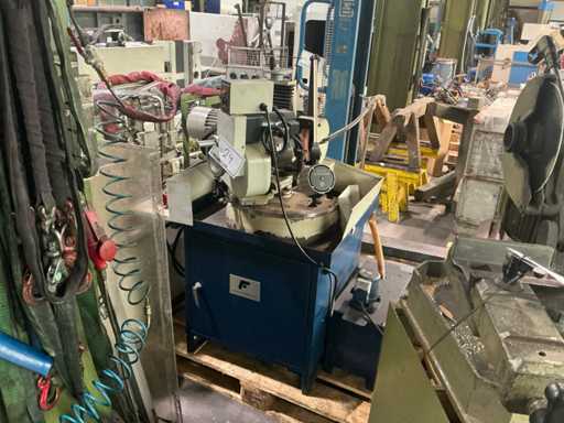 FRÖHLICH & DÖRKEN Tool Grinding Machine