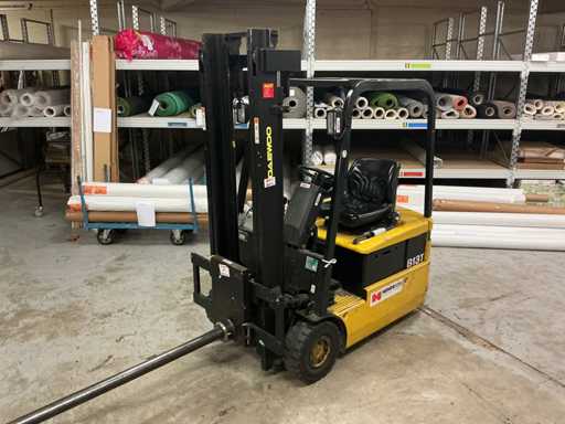 Daewoo - B13T - Forklift with mandrel
