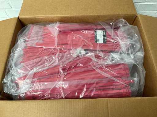 Dużo owiązań kablowych, po 40 worków po 100 kawałków każda