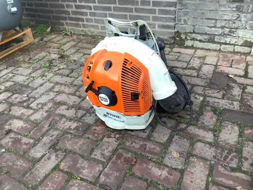 2017 Stihl br700 Leaf Blower
