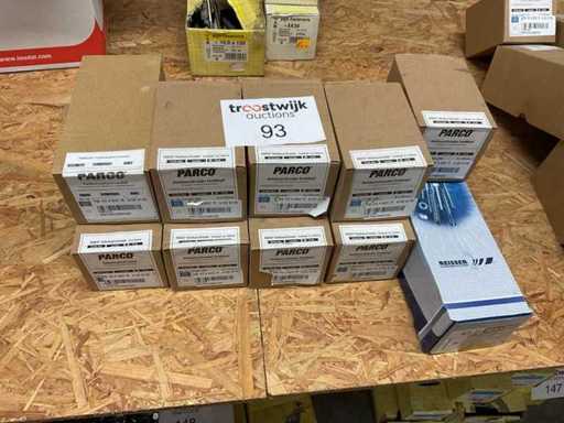 10 Schachteln mit langen Holzschrauben