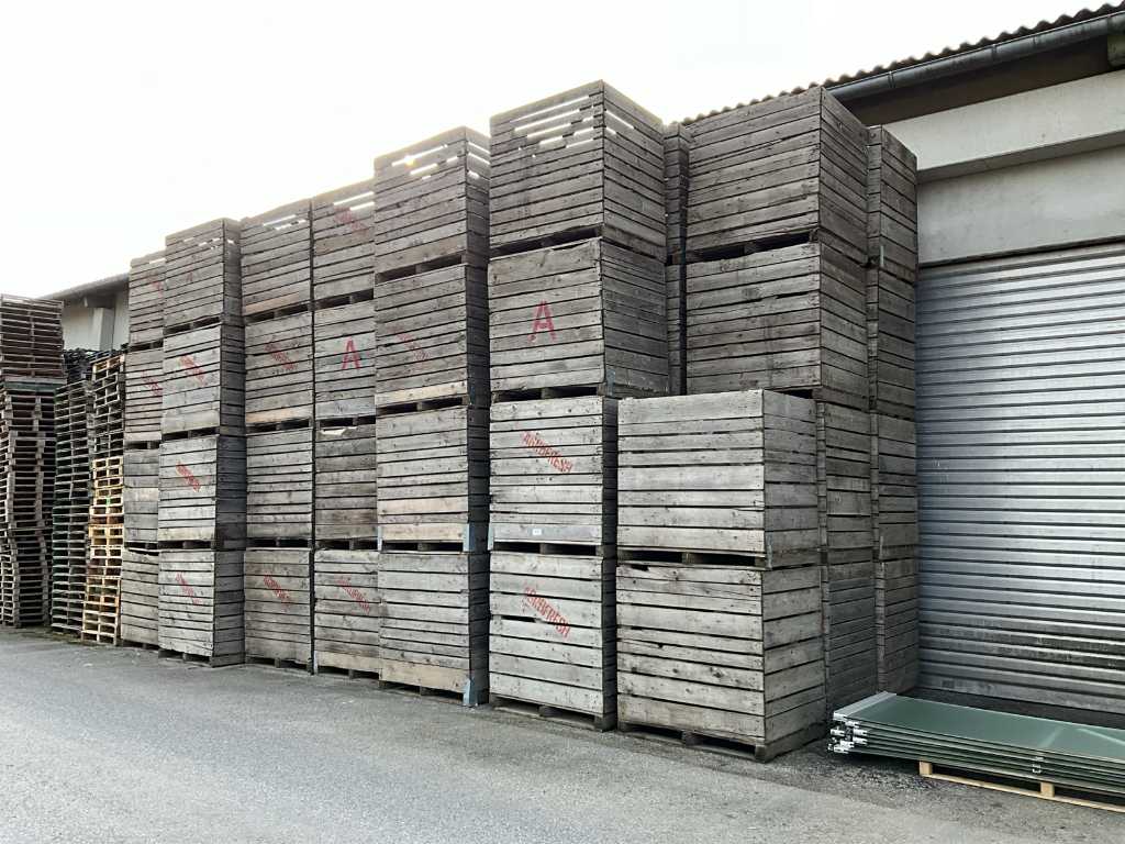 Drewniane skrzynie transportowe (82x)