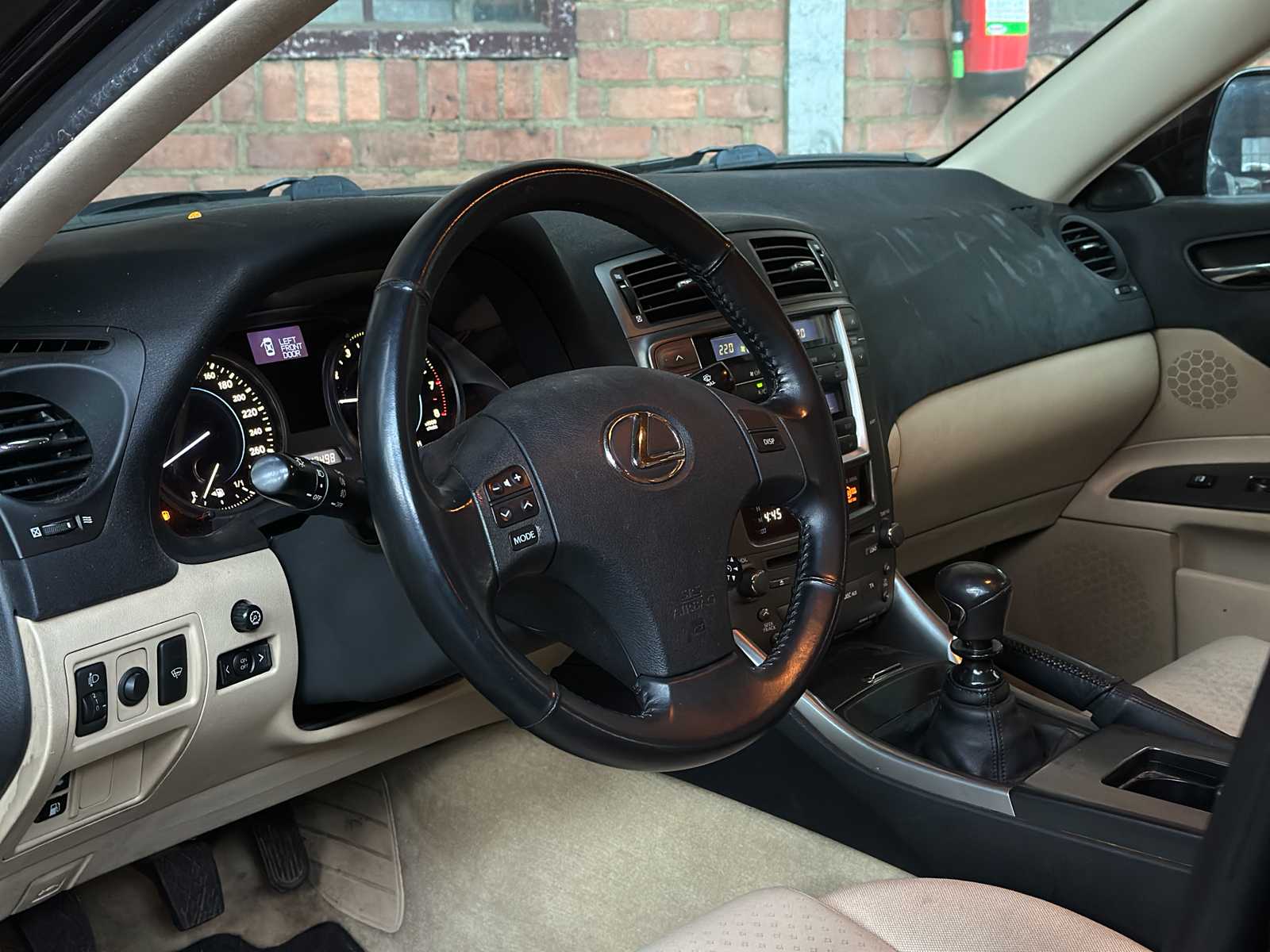 Lexus IS 250 Business 205pk 2006, 61-SP-LK