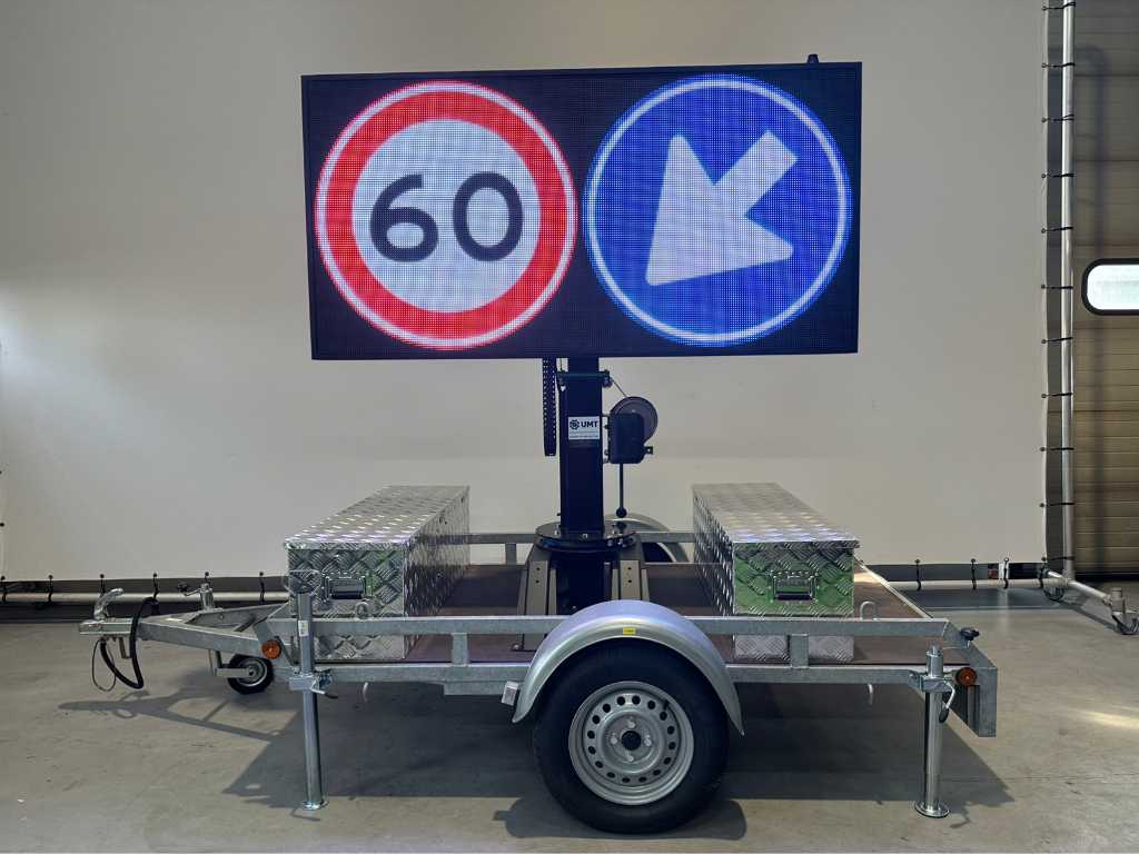 2023 Viplex LED-Textwagen auf einem Anhänger auf Batterie 220V