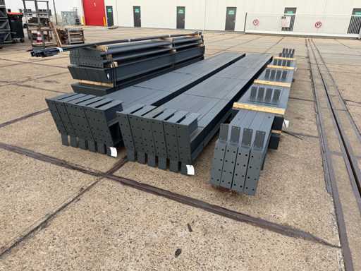 Staalconstructie 15 x 35 meter (525m2)
