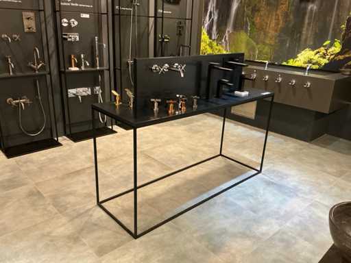 Christina Presentation table