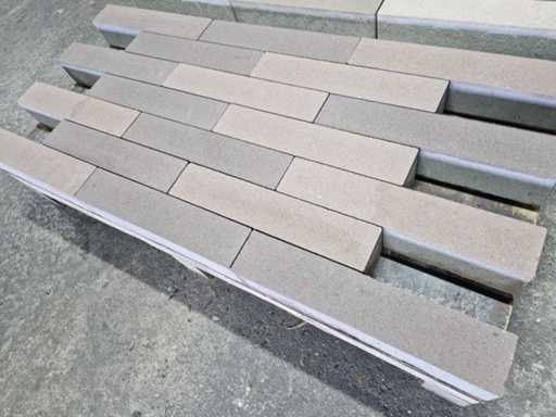 Blocs de béton (environ 42,8 m²)
