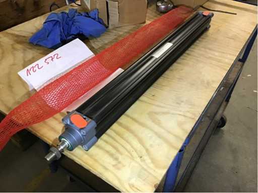 Cilindri pneumatici e accessori