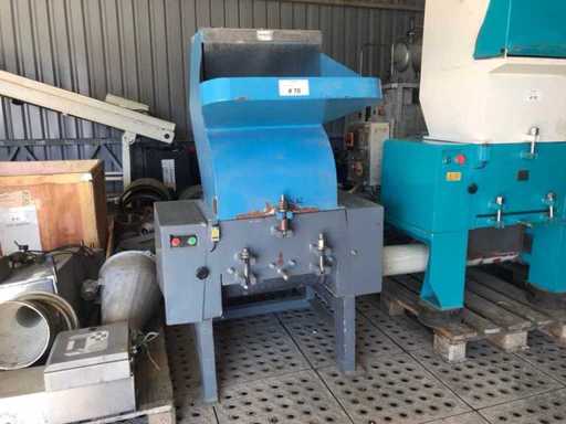Granulator / Granulating Machine
