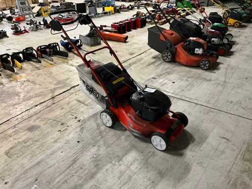 Mașina de tuns iarba Sabo