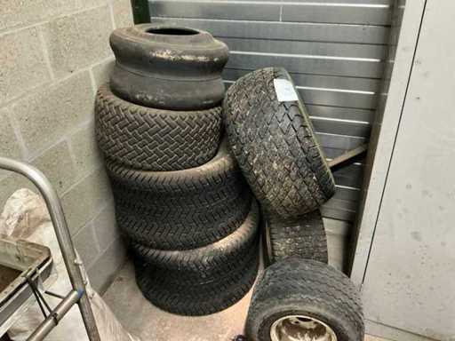 Vari pneumatici (7x)