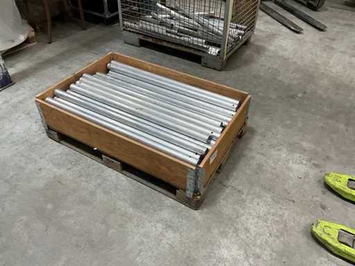 Euro pallet con armazón de madera, Alupipes 50 mm de diámetro, 110 cm, aprox. 50 piezas