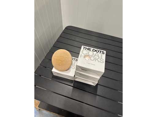 Muuto (Lars Tornoe) The dots coat hooks Kapstok 4 stuks