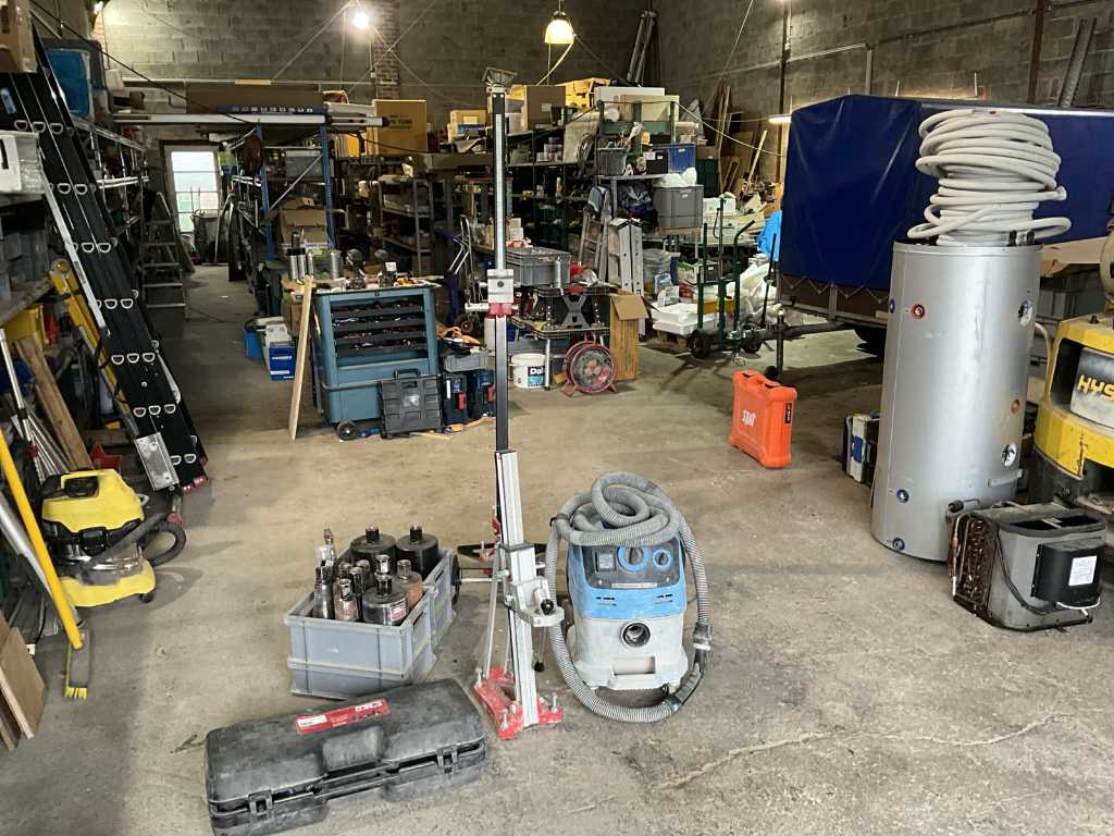 Senco diamond drilling machine with tripods, vacuum cleaner and various heads