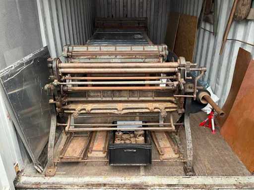 Diverse unelte pentru prelucrarea metalelor (3x)