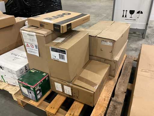 Sanitair en installatie materiaal (9x)