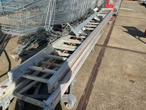 Hymer Schuifladder met steunvoeten