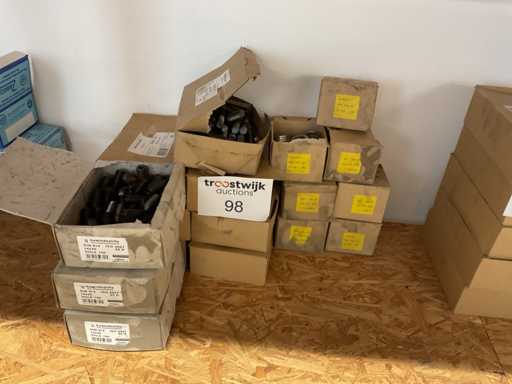 17 dozen inbusbouten; sluitringen