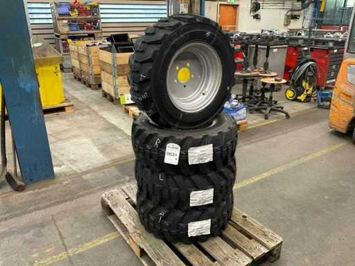 BKT H.D RIM GUARD WIDE WALL Tire with Rims (4x)