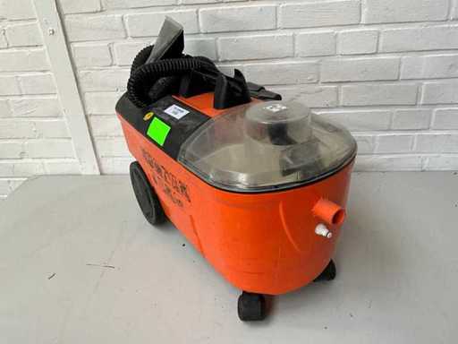 Odkurzacz do prania Kärcher Puzzi 100 2013