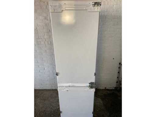 Bauknecht BKGIL 178F12 frigorifero-congelatore Incorporato 268 l Bianco