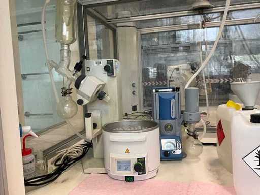 BUCHI R-210 & B-491 și PC 3001 VARIO PRO Evaporator Rotativ