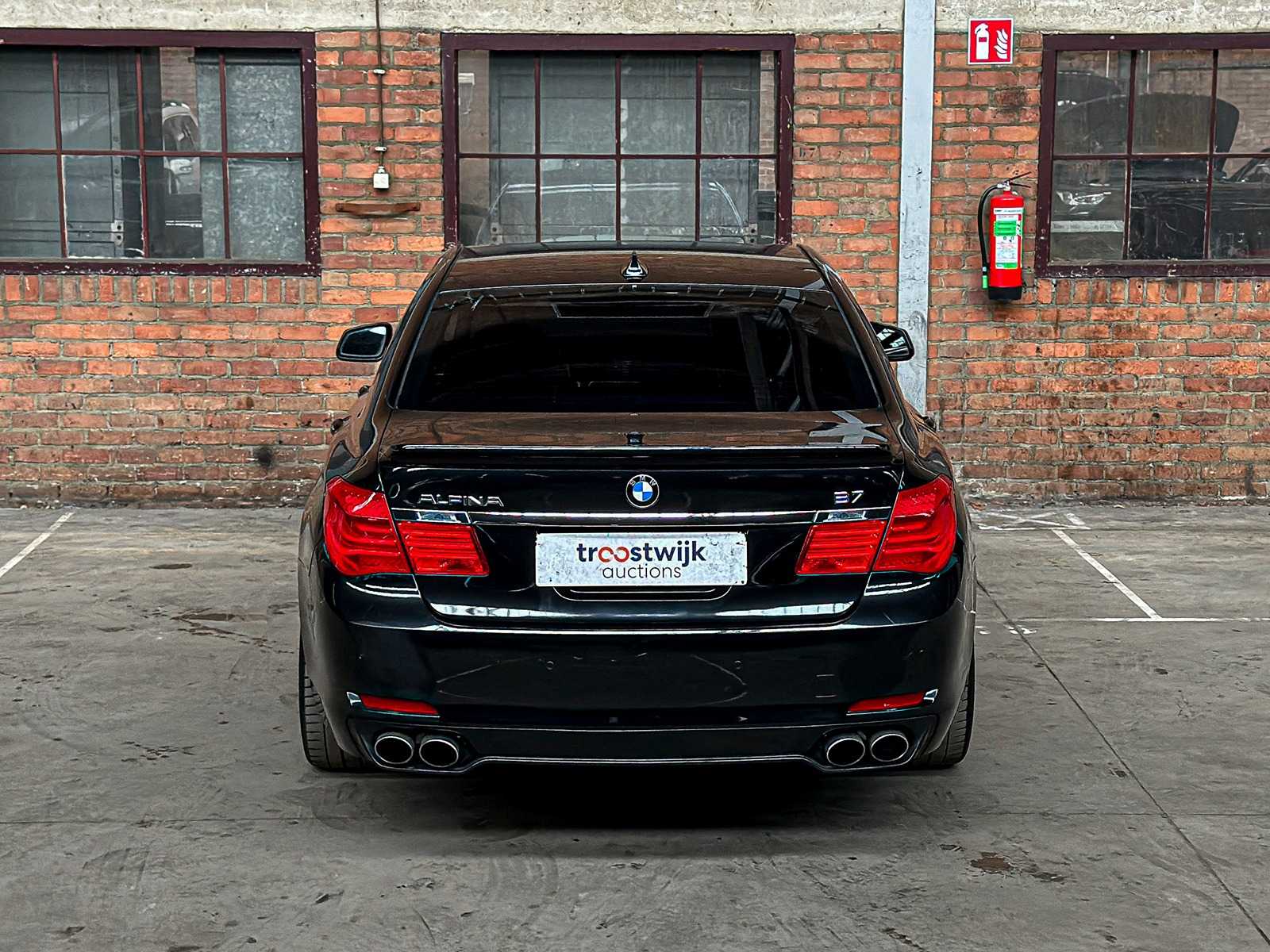 BMW Alpina B7 V8 507pk 2011