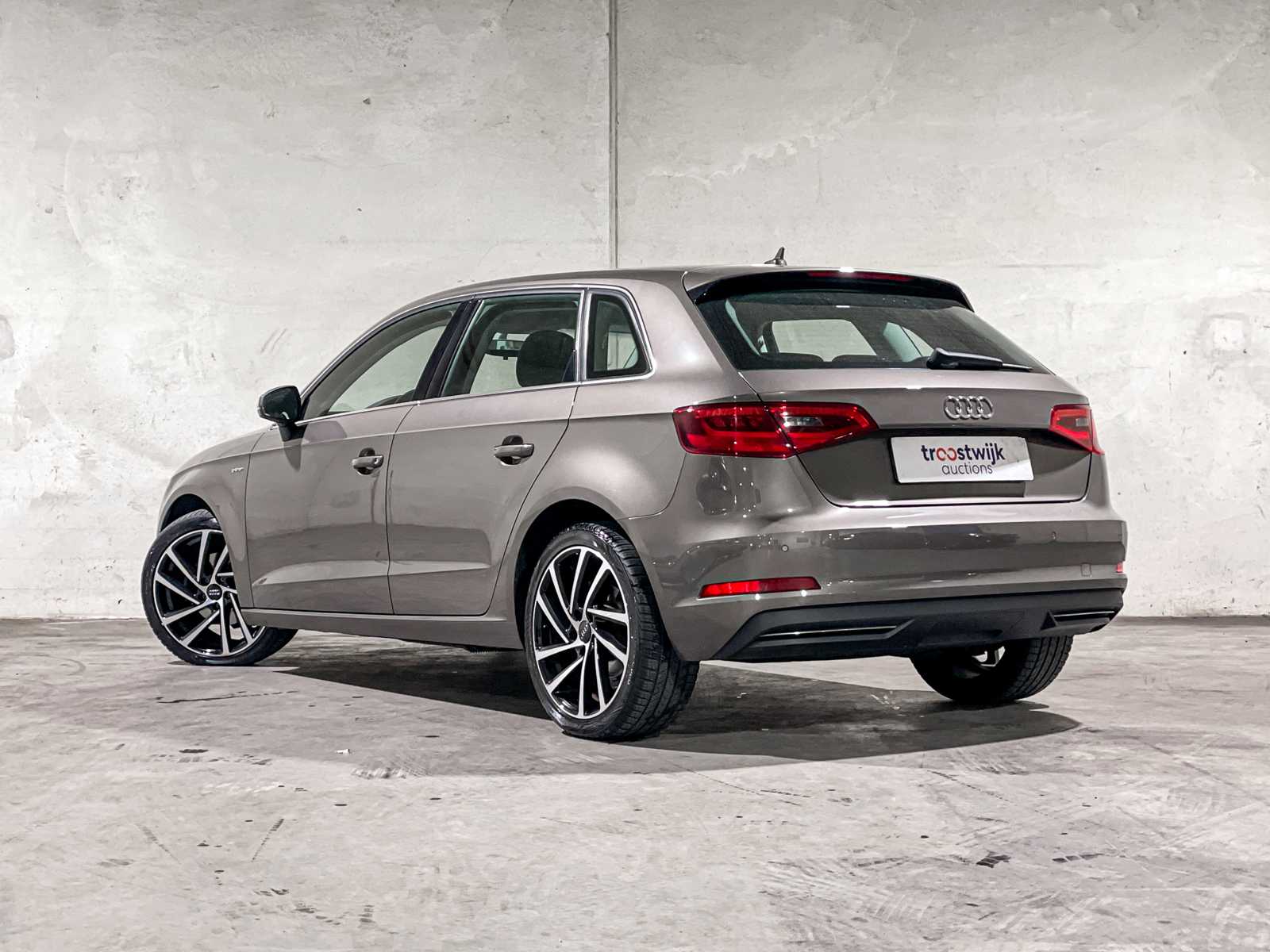 Audi A3 Sportback 1.4 TFSI Ambition Pro Line plus g-tron 110pk 2014, 7-TLL-20