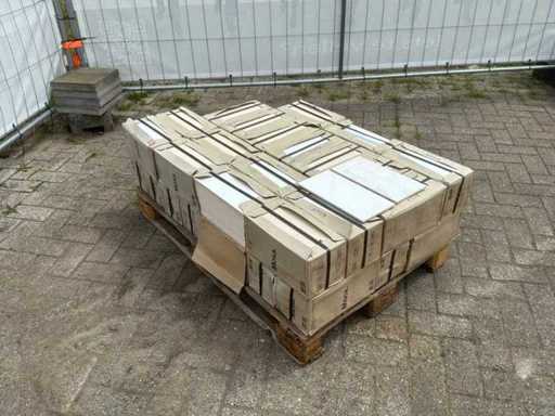 Ceramiczne płytki ścienne 42 m2