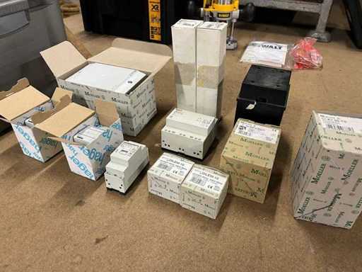 Hager, Moeller - Przełączniki i transformatory (30x)