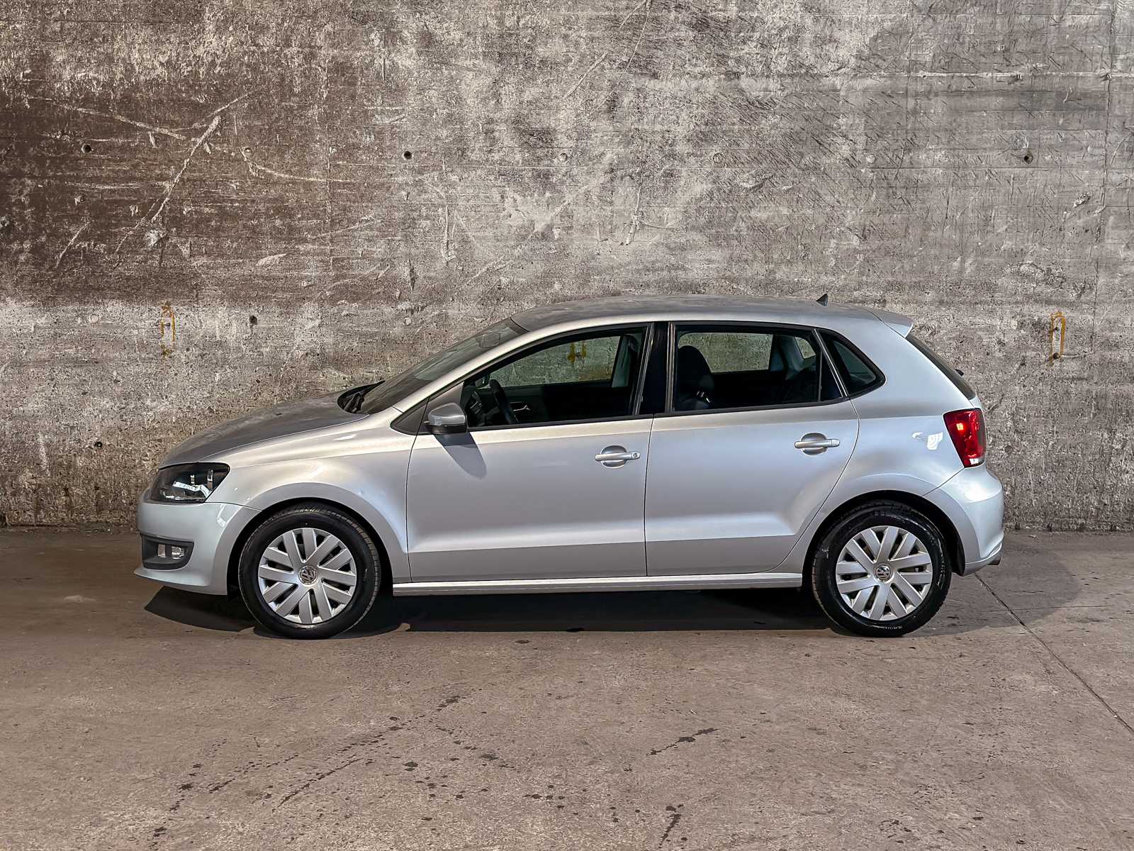 Volkswagen Polo 1.4-16V Comfortline 86pk 2011 (Origineel-NL), 96-RFG-3