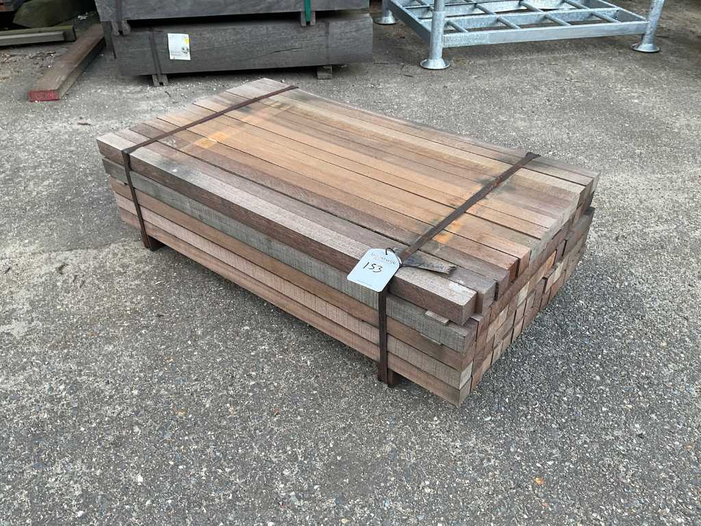 Package of hardwood slats (Azobé)