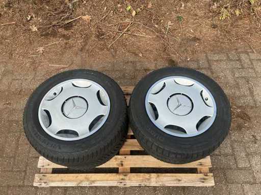 Jantă "Mercedes" R15 cu anvelopă de iarnă Vredestein (2x)