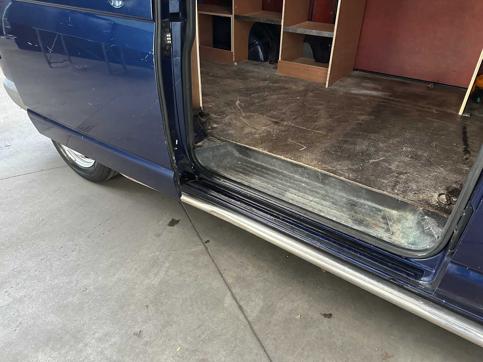 Volkswagen Transporter 2.5 TDI 340 L2H1 -Lang- 131PK 2007, 81-VGK-3