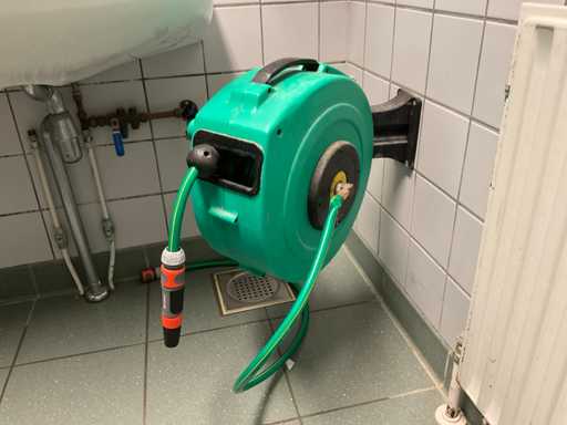 Hose reel