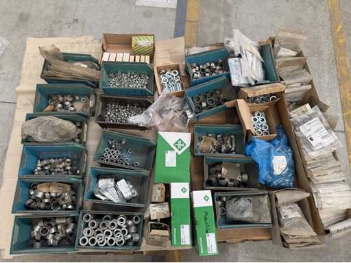   Posten Montagematerialien