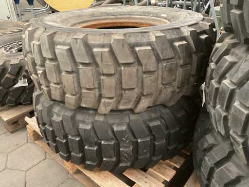 Pneu Michelin (2x)