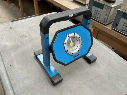 Lampe de travail Fluxon LB30BAT