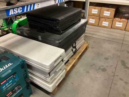 Opklapbare tafels en banken (13x)