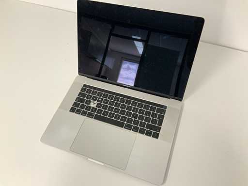 Apple A1707 15-calowy laptop MacBook Pro MPTV2N/A