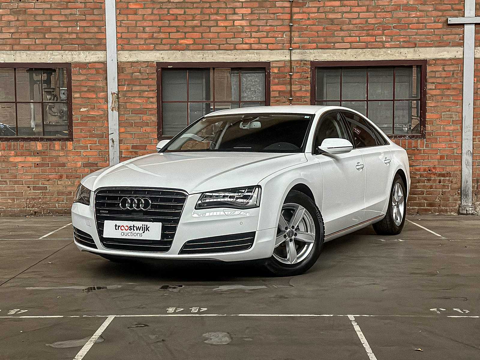Audi A8 4.2 FSI V8 Quattro 372pk 2011