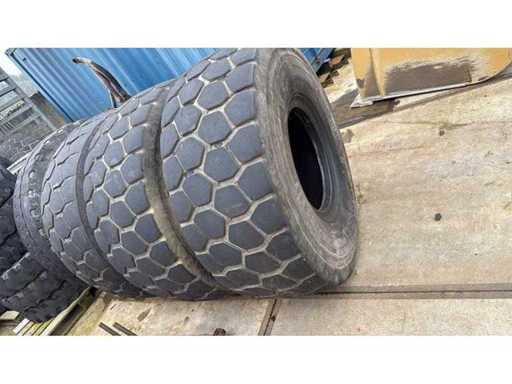 EM-Master - 23.5R25 - Shovel banden