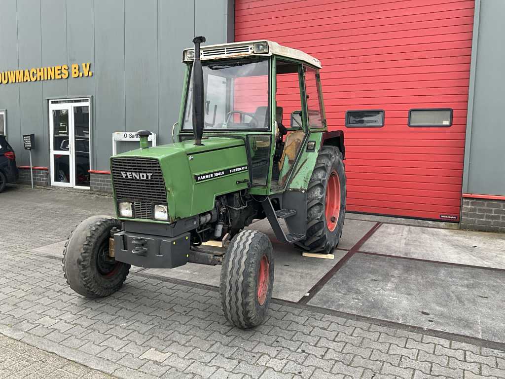 1987 Fendt Turbomatik Farmer 304LS Two-wheel drive farm tractor