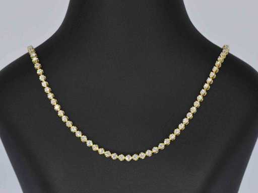 Gouden collier met 107 briljant geslepen diamanten