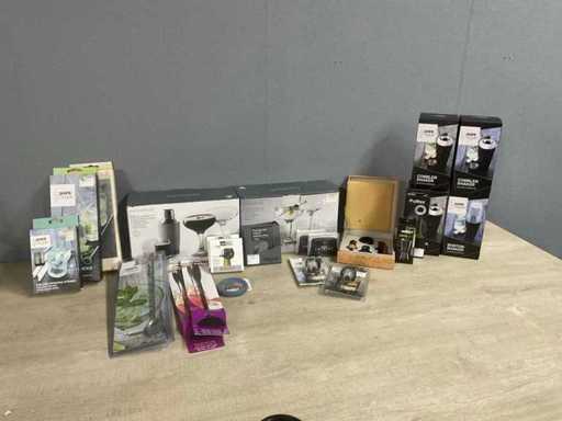 Diverse cocktail accessoires