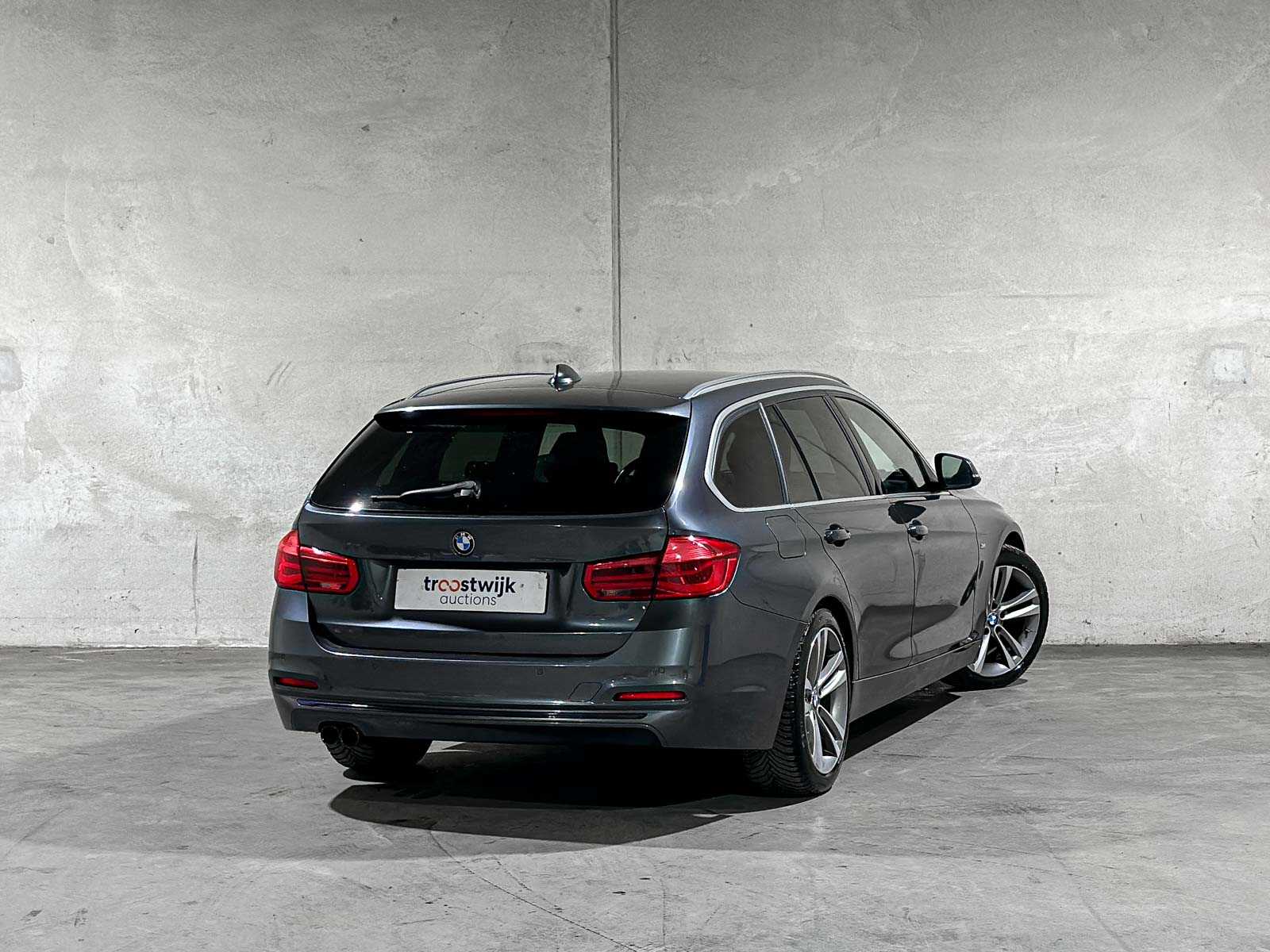 BMW 320d EDE Luxury 163hp 2015 (Original-NL) 3-series Touring F31, HG-460-P