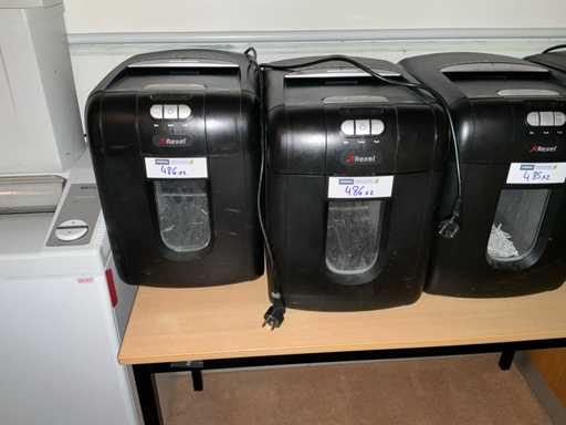 Zestaw REXEL z 2 niszczarek papieru