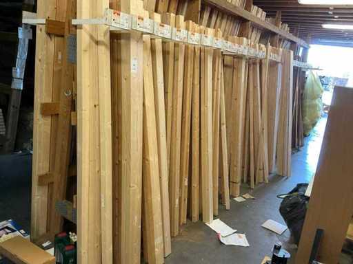 Série de diverses lattes en bois