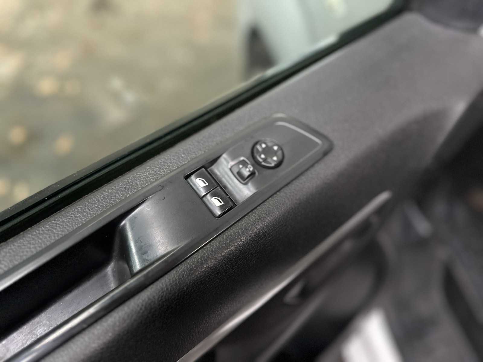 Peugeot Expert Traveller 1.5 9-Sitzer 120 PS 2019